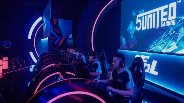 在詹姆斯这 在詹姆斯这