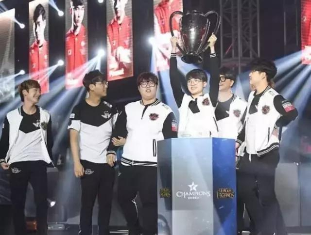 坚定的品牌 坚定的品牌